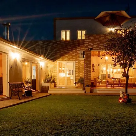 Villa Riaencontros- T4 Junto Ria E Pinhal Aveiro